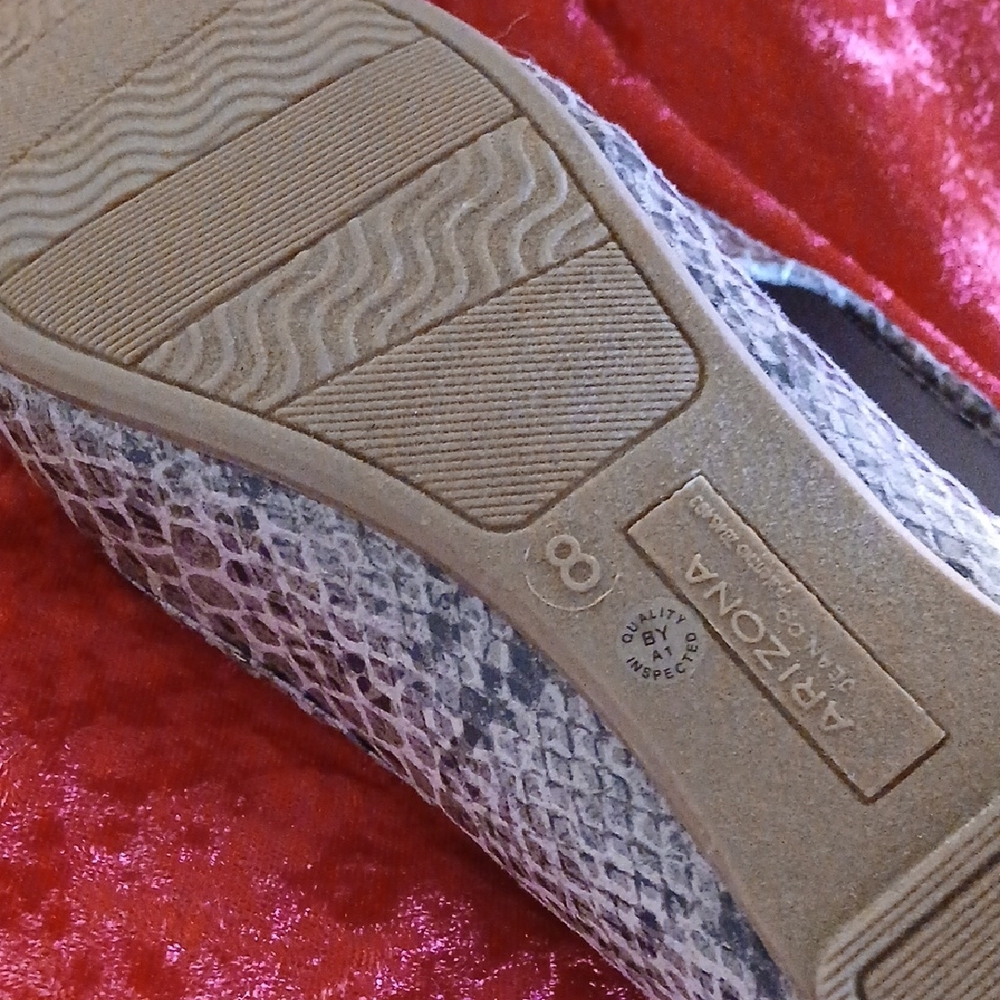 Arizona Jean Company Women's Snakeskin Loafers - Tan and Gray NWOT - Picture 3 of 3